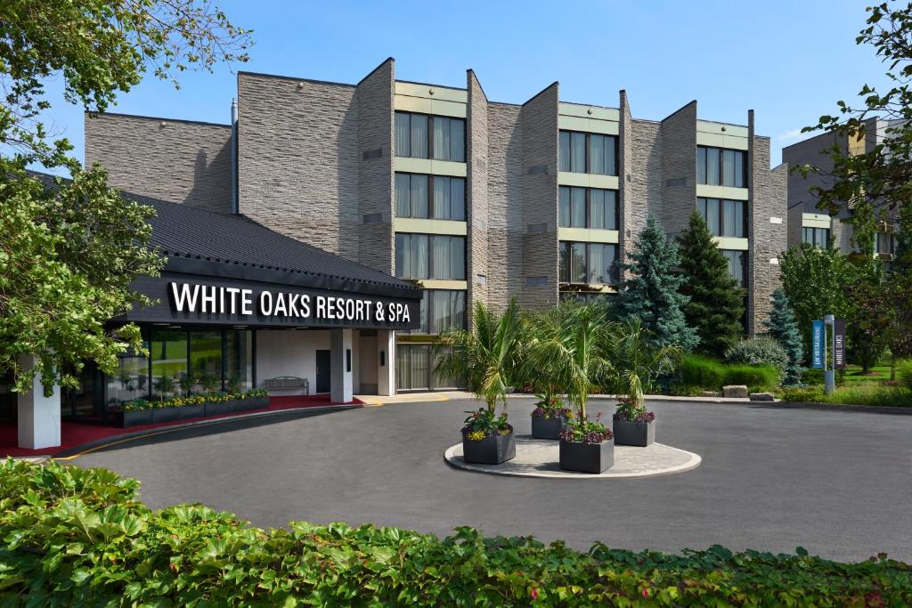 White Oaks Resort