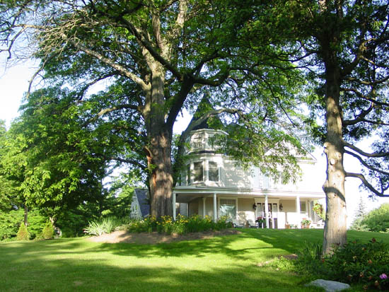 EVERHEART COUNTRY MANOR