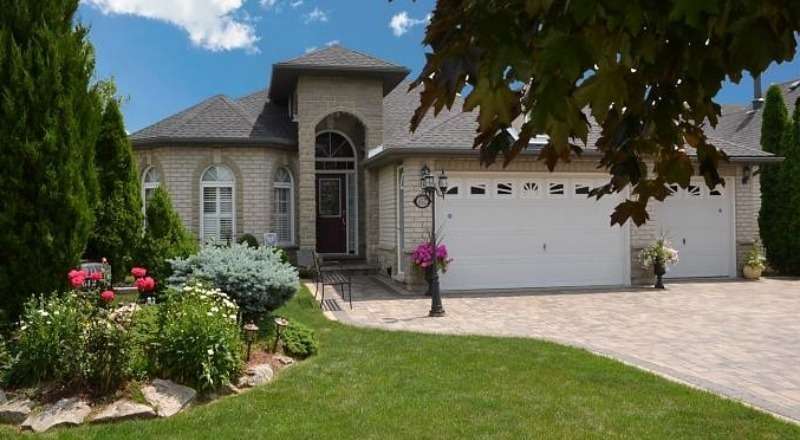 GRAYSTONE BED & BREAKFAST